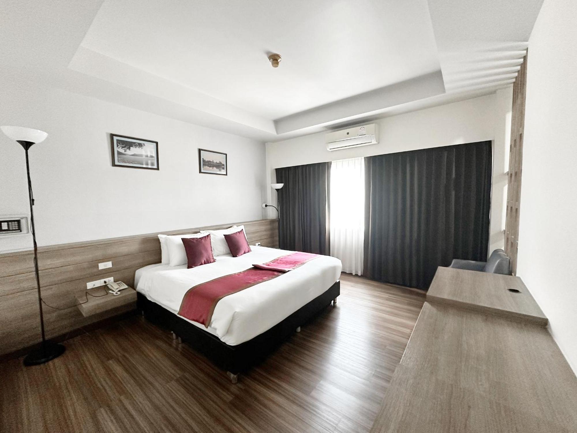 Akelada Hotel Nang Rong Exteriér fotografie