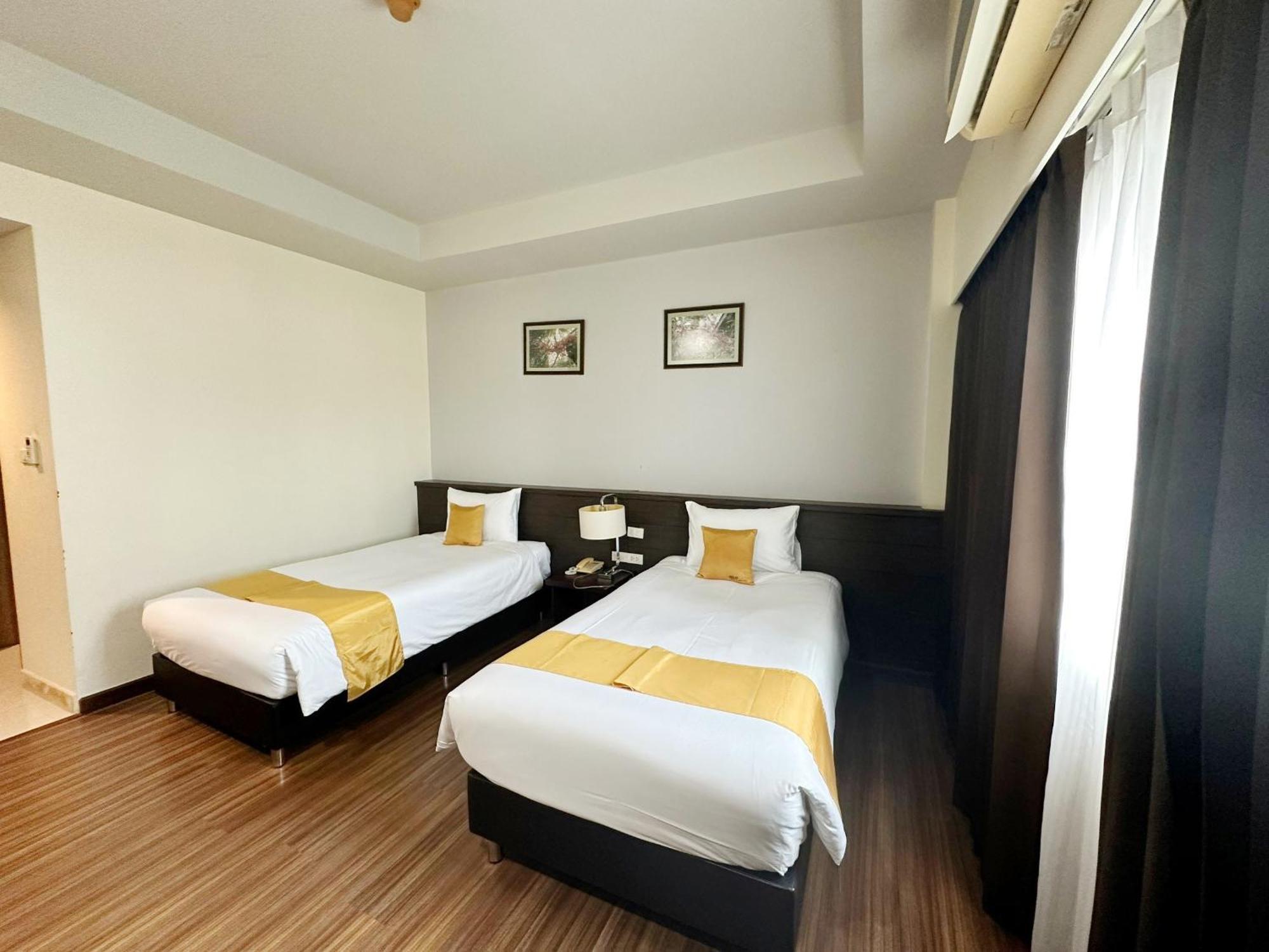 Akelada Hotel Nang Rong Exteriér fotografie