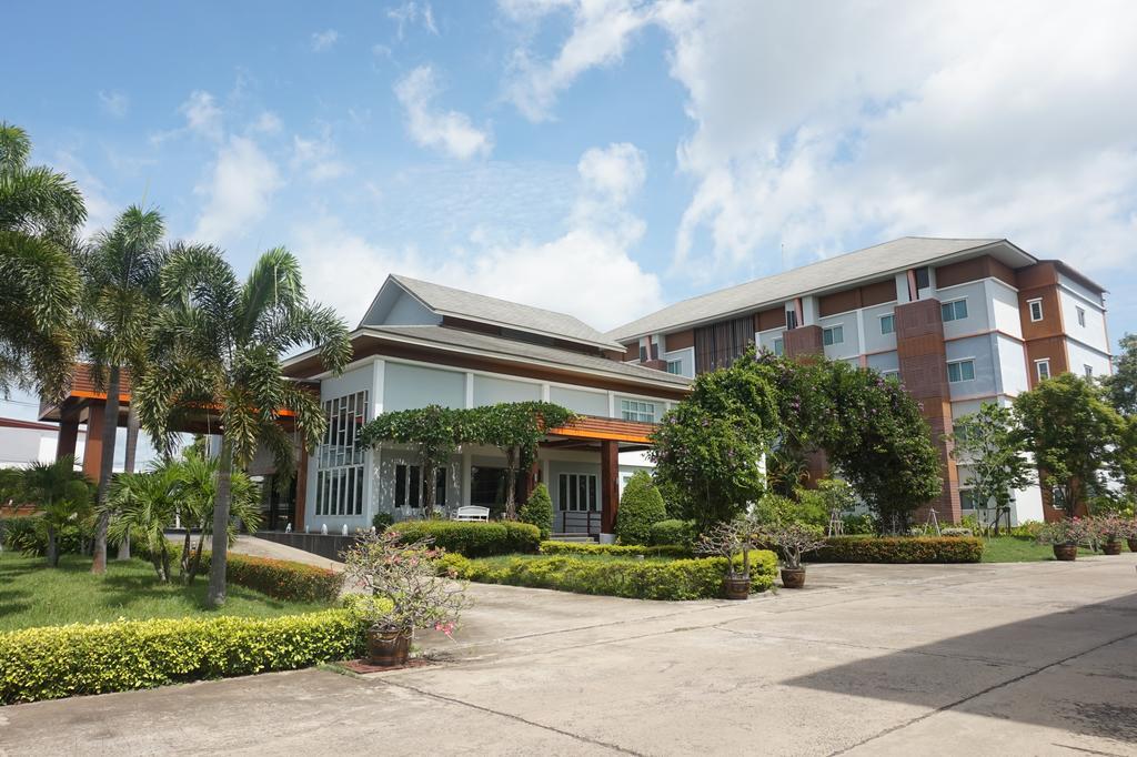 Akelada Hotel Nang Rong Exteriér fotografie